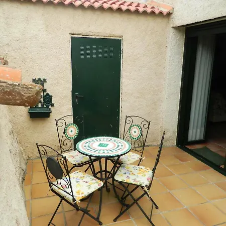 One Bedroom House With Jacuzzi Enclosed Garden And Wifi At