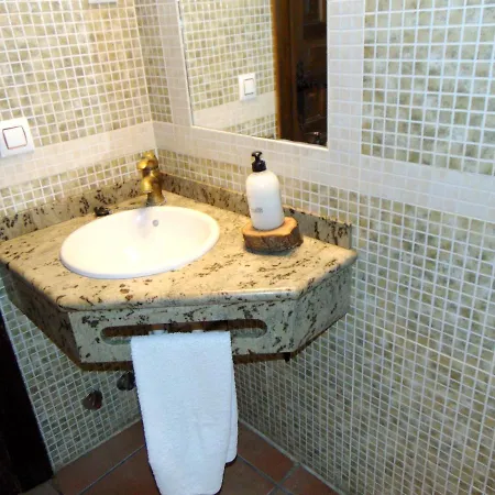 One Bedroom House With Jacuzzi Enclosed Garden And Wifi At Vakantiehuis *