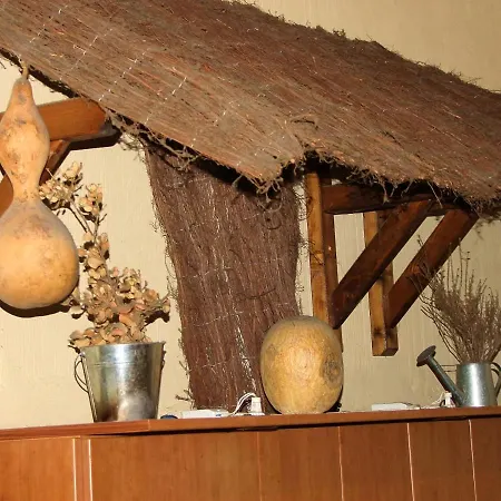 Vakantiehuis One Bedroom House With Jacuzzi Enclosed Garden And Wifi At Mingorría