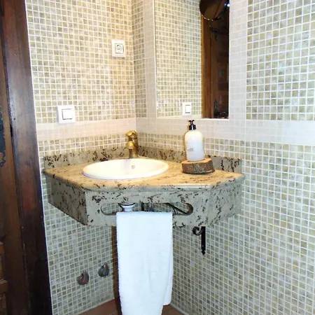 One Bedroom House With Jacuzzi Enclosed Garden And Wifi At * Mingorría
