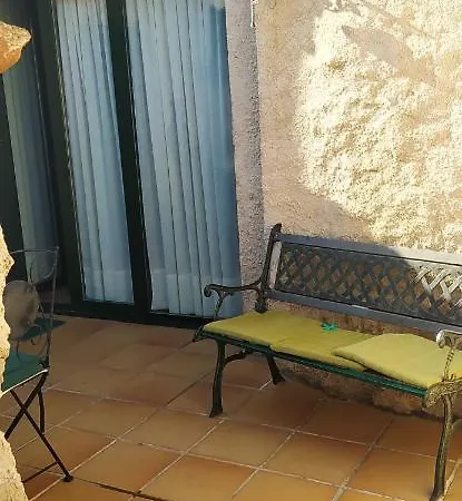 One Bedroom House With Jacuzzi Enclosed Garden And Wifi At Vakantiehuis