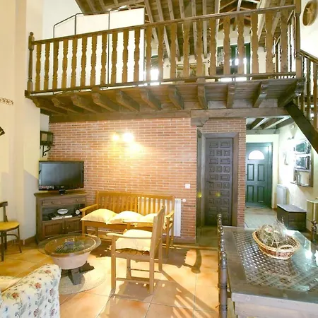 One Bedroom House With Jacuzzi Enclosed Garden And Wifi At Mingorría